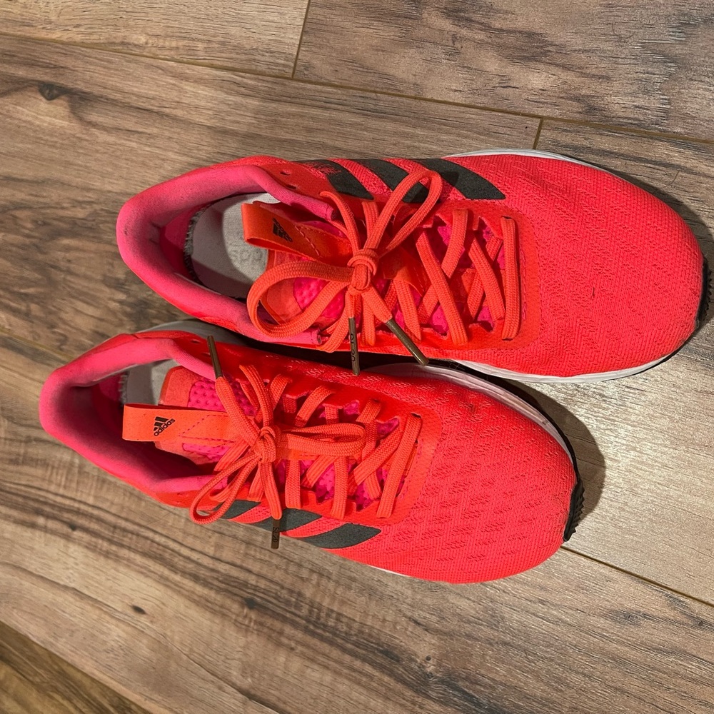 Size 8 adidas shoes
